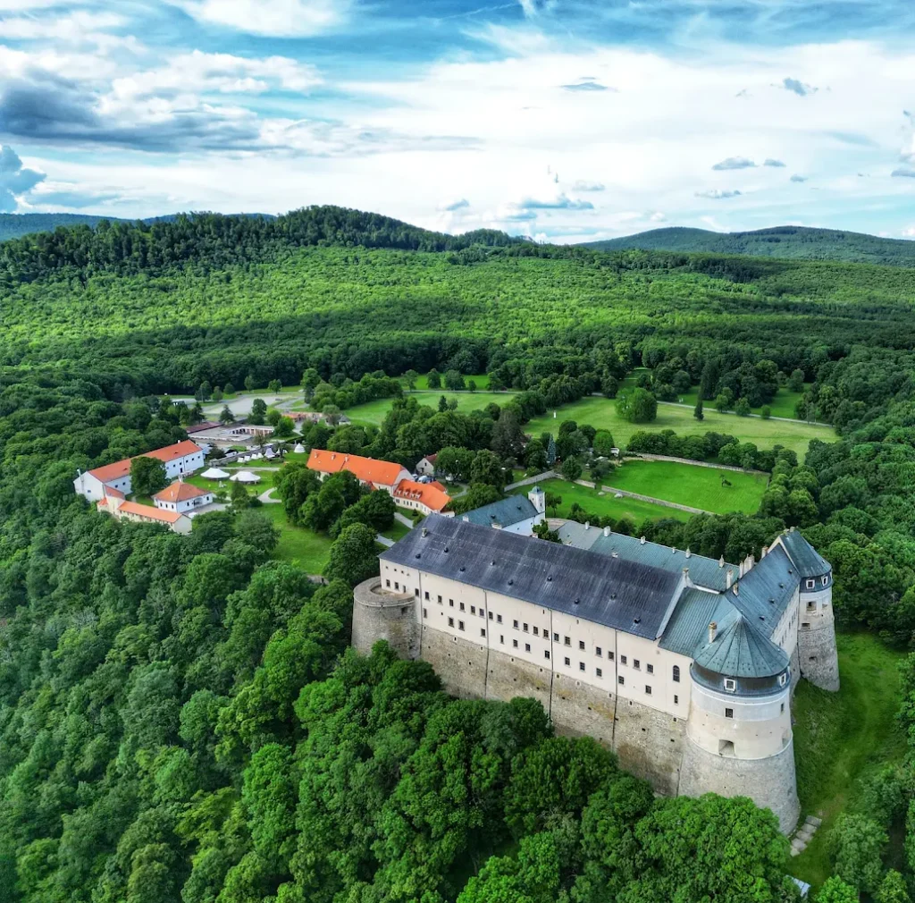 Hrad Červený Kameň. FOTO: Google Maps